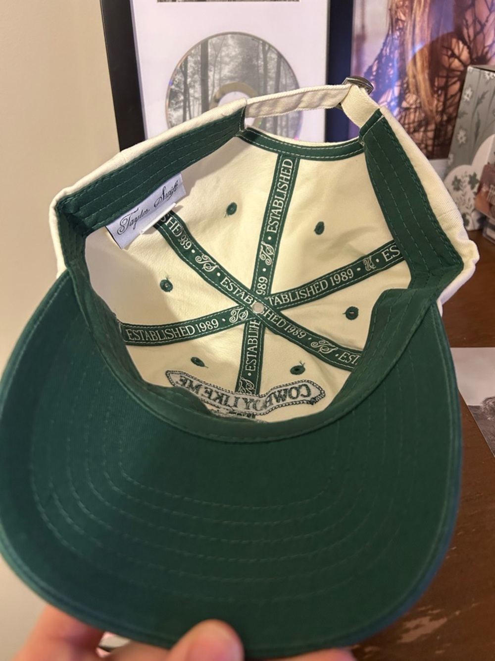 Taylor Swift Cowboy Like Me hat - Picture 4 of 4